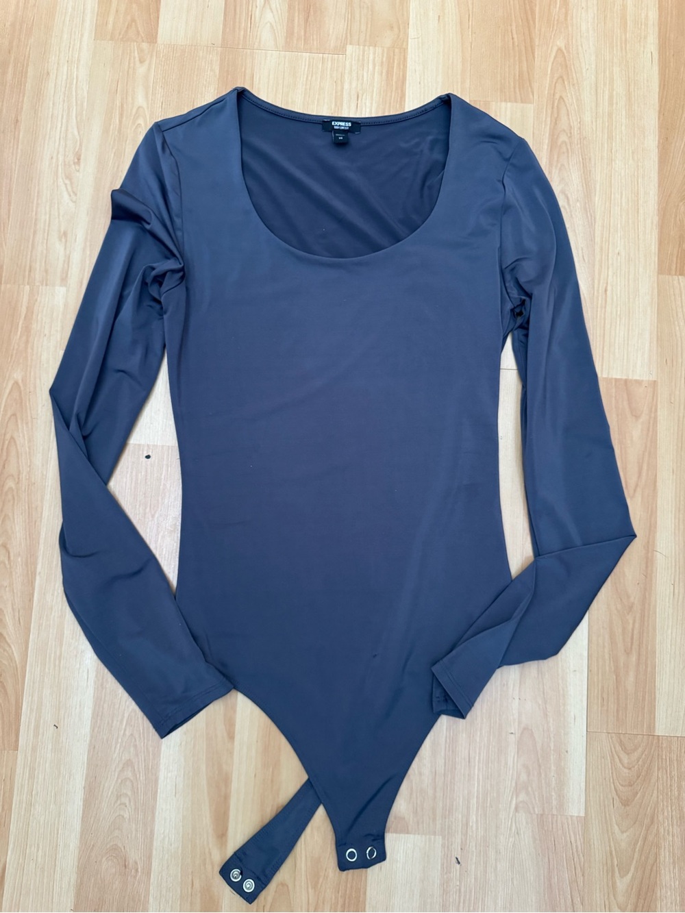 Express xs Women’s Long Sleeve Scoop Neck Bodysuit - gray